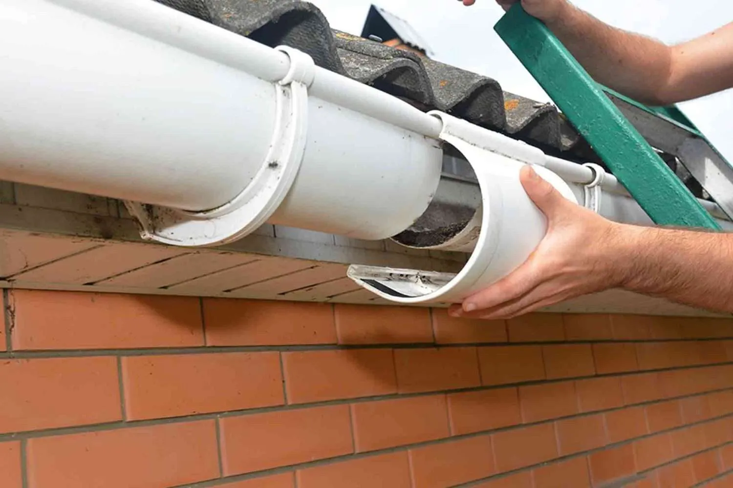 Gutter cleaning and repair dublin by MJ roofing